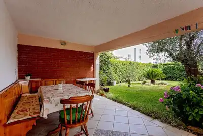 Image de Appartement dans Rogoznica avec terrasse, Climatisation, Wifi, Lave-vaisselle (3338-1)