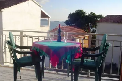 Image de Appartement dans Pakoštane avec vue mer, Balcon, Climatisation, Wifi (3539-1)