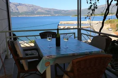 Image de Appartement dans Lumbarda avec vue mer, terrasse, Climatisation, Wifi (869-1)