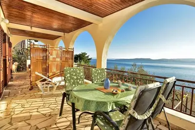 Image de Appartement dans Pisak avec vue mer, terrasse, Climatisation, Wifi (77-2)