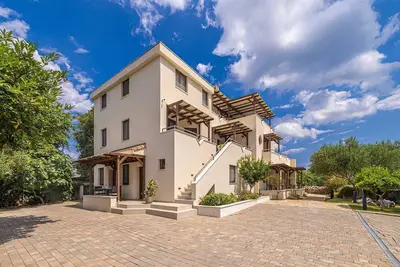 Image de Villa Haya - studio Krasula avec piscine chauffée