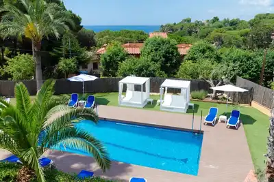 Image de Club Villamar - Charmante villa espagnole individuelle avec piscine privée  située près de Lloret. . .