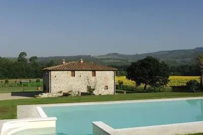 Image de Villa à Pietraviva avec 5 chambres à coucher, 10 couchages