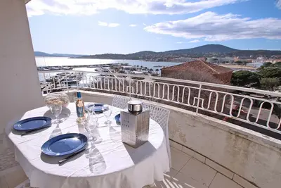 Image de Appartement T3 - 4/6 personnes - Vue mer - Climatisation - WiFi - Centre ville - Sainte Maxime