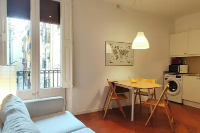 Image de Cute 1 bedroom apt. Super central location. R. K