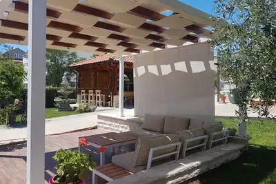 Image de Appartement dans Privlaka avec terrasse, Climatisation, Wifi, Machine à laver (821-1)