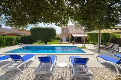 Image de Club Villamar - Villa pour des familles, chaleureuse avec piscine privée, aménagement moderne et. . .