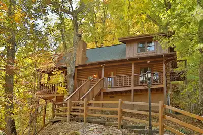 Image de Très privé et confortable w / Mtn View! Parfait pour une escapade romantique! Bain à remous, jacuzzi, table de billard!