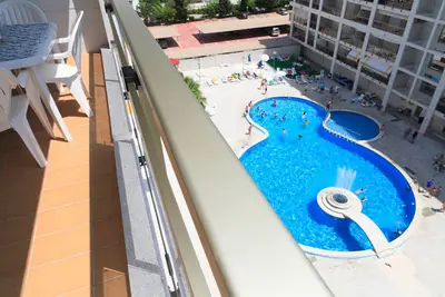 Image de Appartement Plage 100m · Climat · Piscine · WiFi · Uhc Michelangelo