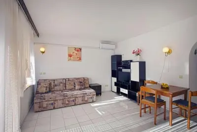 Image de Appartement dans PoreÄŤ avec Balcon, Wifi (819-1)