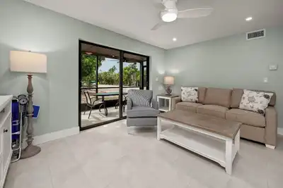 Image de # 211 Sanibel Moorings Courtyard Voir