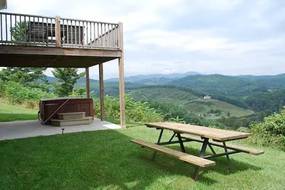 Image de Cabane Ridgetop avec vues panoramiques à long terme, bain à remous, accès à la rivière, porche et terrasse