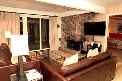 Image de Confortable rez de chaussée deux chambres avec terrasse