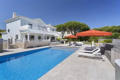 Image de Luxury villa with private pool, WiFi, jacuzzi and more Pv03 - Almancil, Algarve