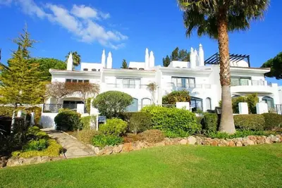 Image de Two Bedroom Townhouse in Lakeside Village with WiFi and air-conditioning T103 - Almancil, Algarve