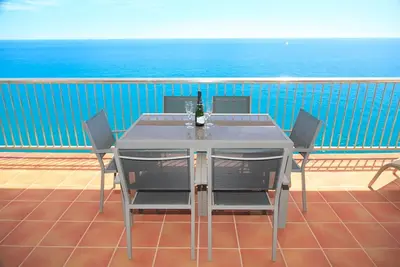 Image de Spacieux Appartement pour Familles avec Vue Mer · Uhc Pinosmar