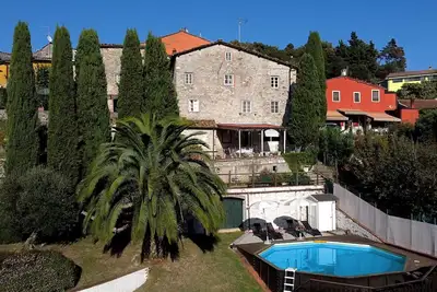 Image de Maison de Campagne Ă Chiatri avec 4 chambres Ă coucher, 8 couchages