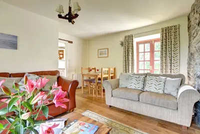 Image de Bwthyn Gwyn - Deux Chambres Maison, Couchages 4