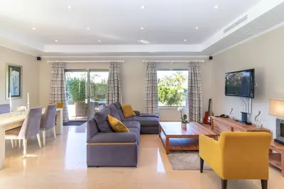 Image de Villa nº 21 - Villa de luxe moderne et spacieuse avec piscine privée