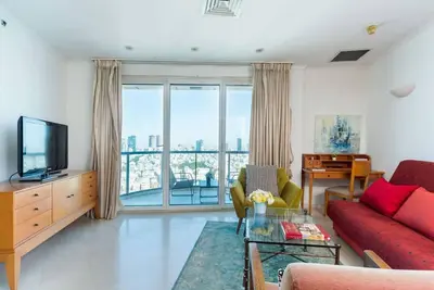 Stylish Apt w Skyline View Balcony By Sea N' Rent