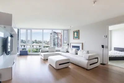 D22 - Waterfront Condo 2 Chambre