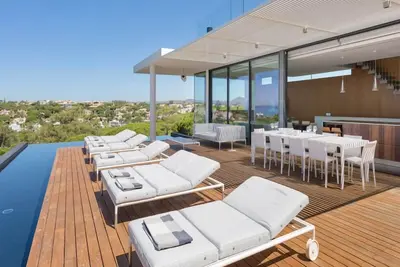 Image de Luxury 5 bedroom villa with pool, sea views in Vale do Lobo J128 - Almancil, Algarve