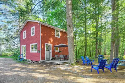 Image de Nouveau! Bord de l'eau Panther Pond Cottage w / Deck + Grill