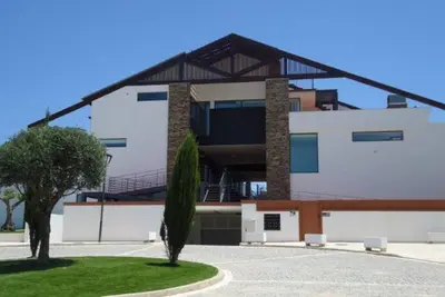 Image de Villa de luxe avec jardin privé, piscine, bain à remous et vue magnifique sur la campagne