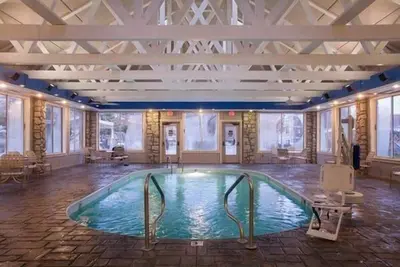 Image de Branson, Mo: Condo à une chambre avec cinq piscines extérieures, sports et plus!