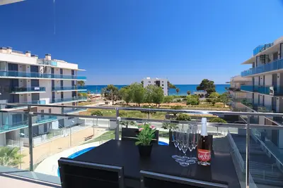 Bel appartement avec vue sur la mer et piscine · Uhc Mar Augusta 083