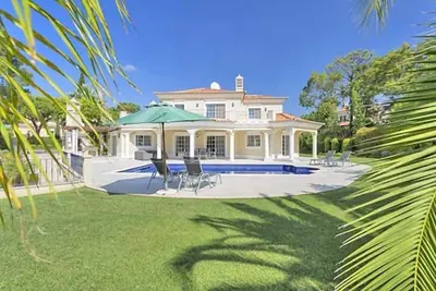 Image de Luxury villa in Quinta do Lago. Sleeps 10. Private Heatable Pool, Sauna close to Quinta shopping J139 - Almancil, Algarve