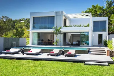 Image de Villa de prestige les pieds dans l'eau (Mqfr08)