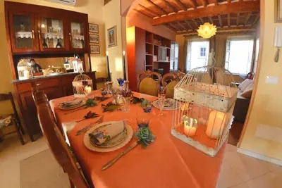 Image de Appartement à Lucques avec 3 chambres à coucher, 7 couchages