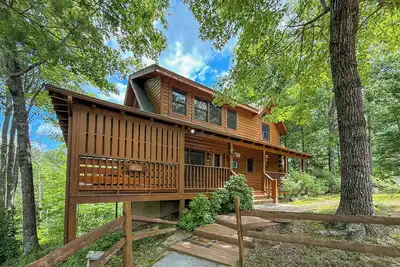 Image de Cabine très privée w / Amazing Views! Gratuit sur place Services. . . Piscine, Pêche, Putt Putt, Golf, Randonnées!