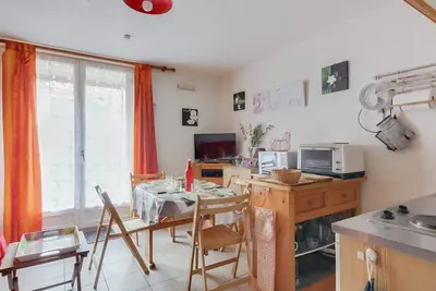 Image de Studio cosy avec jardin et parking près des stations de ski, quartier calme Exposition Sud-Ouest