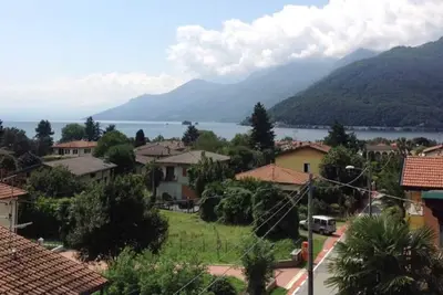 Image de Spacieux, lumineux appartement de 2 pièces avec balcon et vue sur le lac