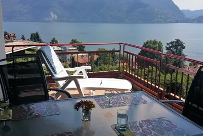 Image de Joli appartement de 3½ pièces avec 2 balcons, piscine et vue lac de rêve