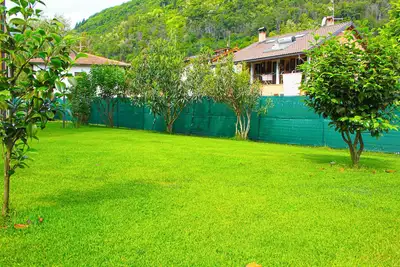 Image de appartements de 2 chambres dans un endroit calme et ensoleillé à seulement 700 mètres de la plage