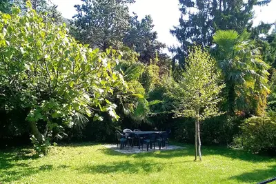 Image de Spacieux appartement de 4 chambres avec jardin privé à seulement 100 mètres de la plage