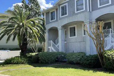 Image de Maison de ville avec garage