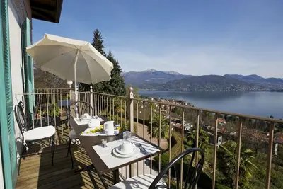 Image de Magnifique appartement dans une villa de prestige Art Nouveau avec piscine et superbe vue sur le lac