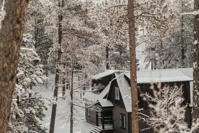Image de Maison cabine neuve à Boulder Canyon, parfaite pour le Sturgis Rally 2018!
