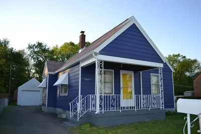 Image de Escapade au musée de la Force aérienne de Dayton! 2 lits queen, 2 télévisions avec Netflix