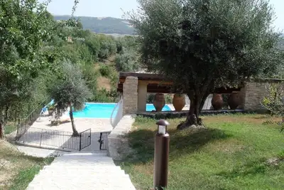 Image de Oleandro 1 votre propre maison dans une rue médiévale