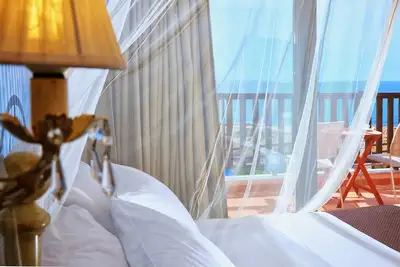 Image de Relaxant villa avec piscine privée, mer et vue sur la montagne, 3 chambres, barbecue, WiFi (M)