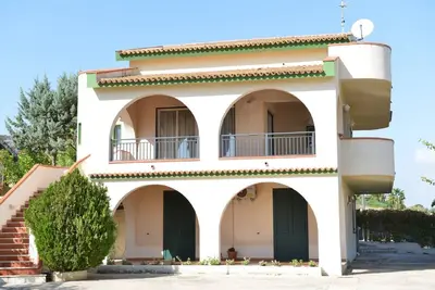 Appartement De Villa (Par La Mer)