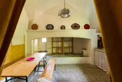 Image de Logement 200m² 4 chambres in propriété 100hectares avec oliviers et vignobles