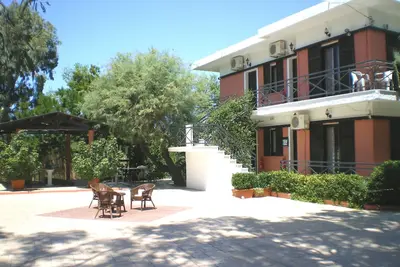 Image de Wonderful Apts X 4 dans un environnement incroyable au bord de la plage de sable de Corfou