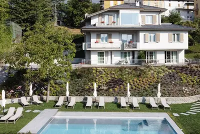 Image de Appartement de deux pièces avec jacuzzi