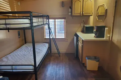 Image de Petite cabine sèche, juste à côté de I 90 dans la belle Pinehurst Idaho